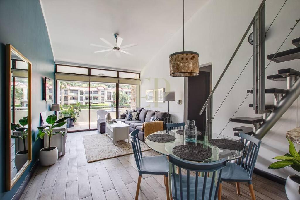 Cr Mariposa Rentals Lakeview Penthouse With Office Space, Pool, Gym, Tennis Santa Ana  Bagian luar foto