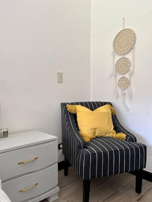 Cr Mariposa Rentals Lakeview Penthouse With Office Space, Pool, Gym, Tennis Santa Ana  Bagian luar foto