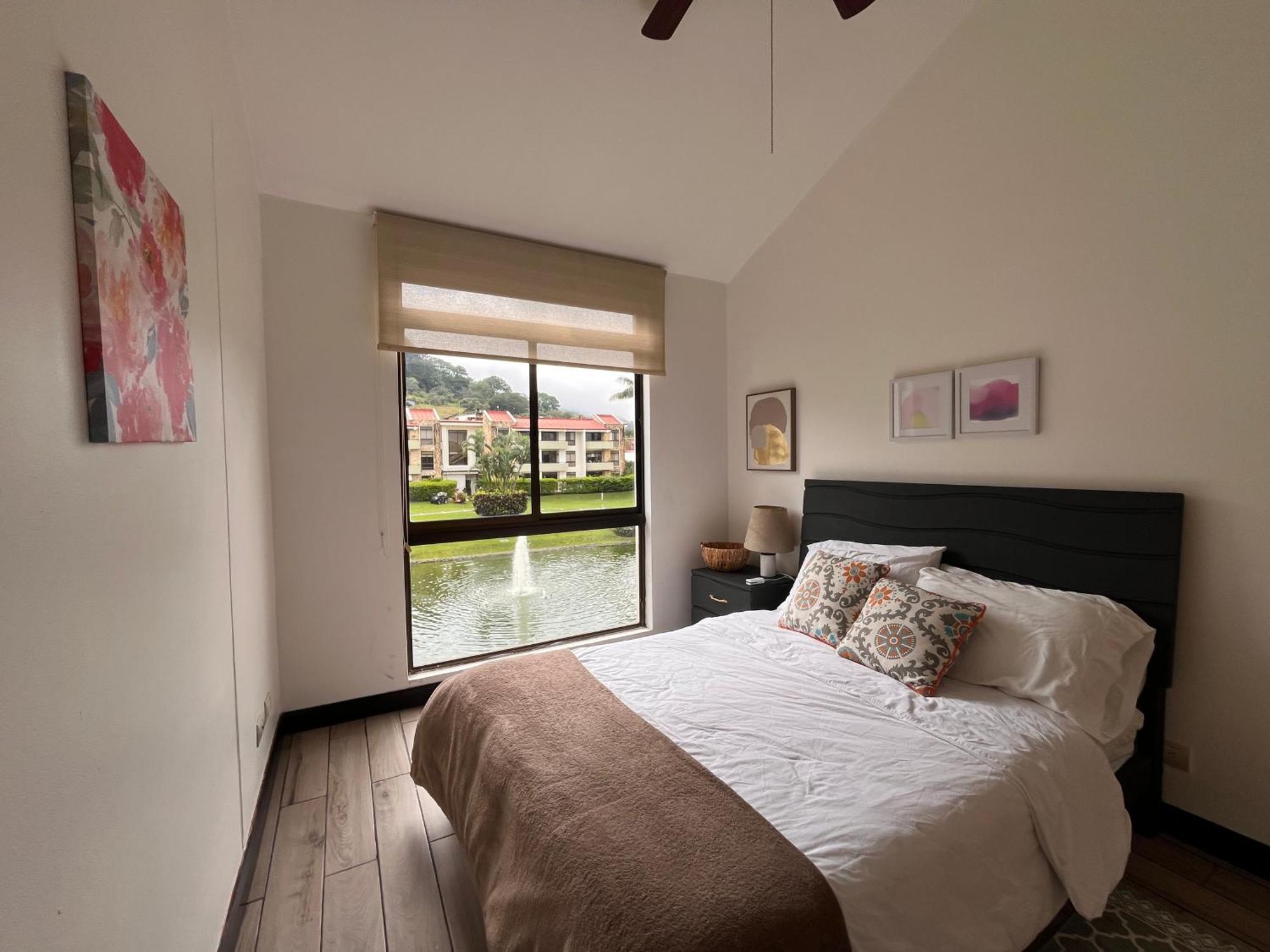 Cr Mariposa Rentals Lakeview Penthouse With Office Space, Pool, Gym, Tennis Santa Ana  Bagian luar foto